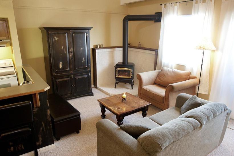 Innwest Kirkwood Inn Kimberley Room photo